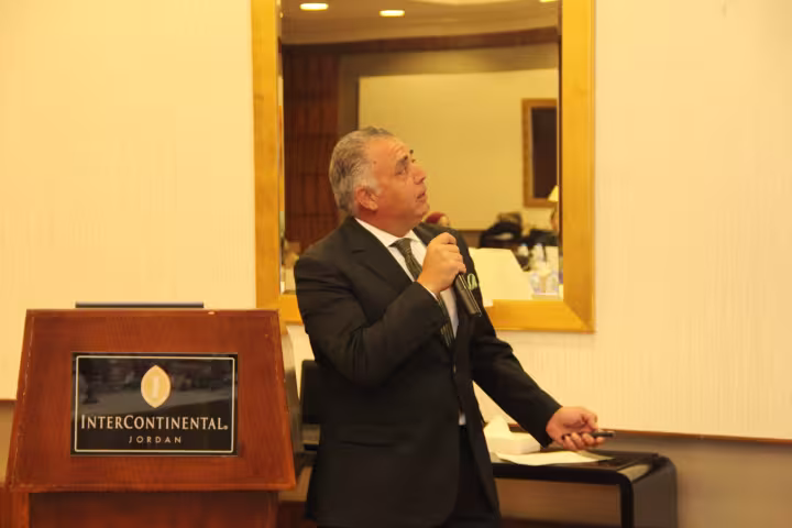 Speaker presenting at the Dairy Seminar at the InterContinental Jordan, 2017
